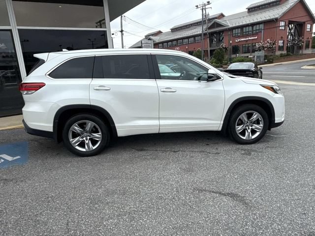 Used 2018 Toyota Highlander Limited AWD/4WD image 37