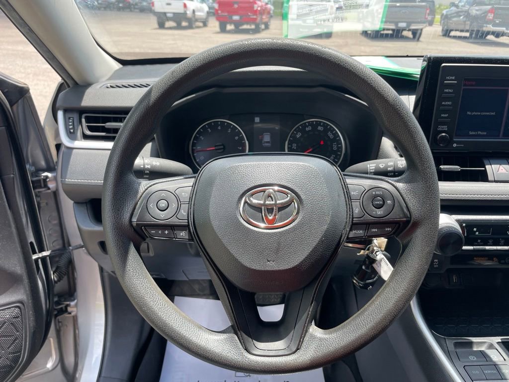 Used 2022 Toyota RAV4 LE FWD image 24