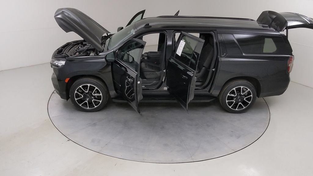 Used 2024 Chevrolet Suburban RST w/ Luxury Package AWD/4WD image 55