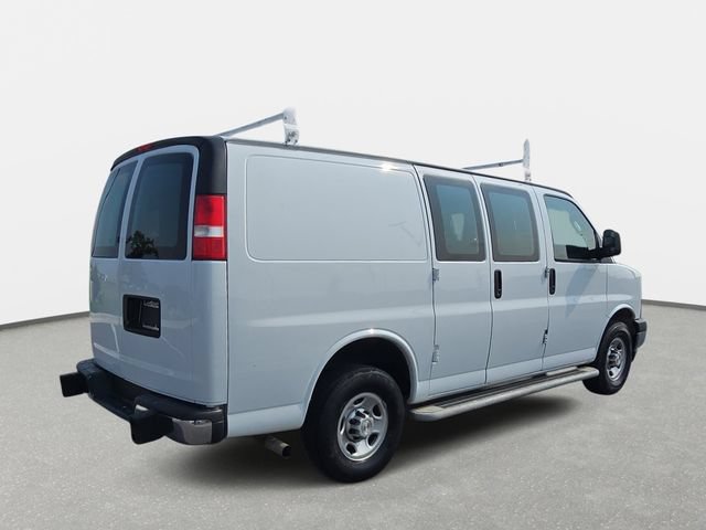Used 2022 Chevrolet Express 2500 w/ Driver Convenience Package RWD image 5