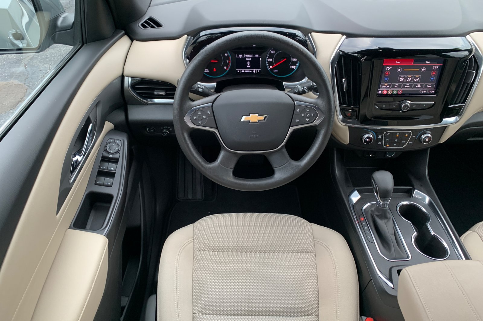 Used 2023 Chevrolet Traverse LS w/ Safety Package AWD/4WD image 18