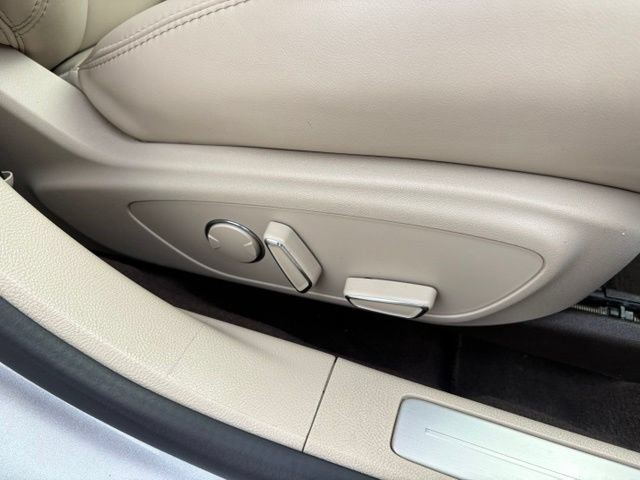 Used 2020 Lincoln MKZ FWD image 29