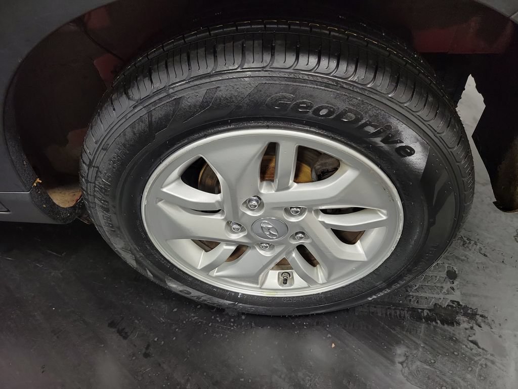 Used 2020 Hyundai Venue SEL w/ Convenience Package FWD image 13