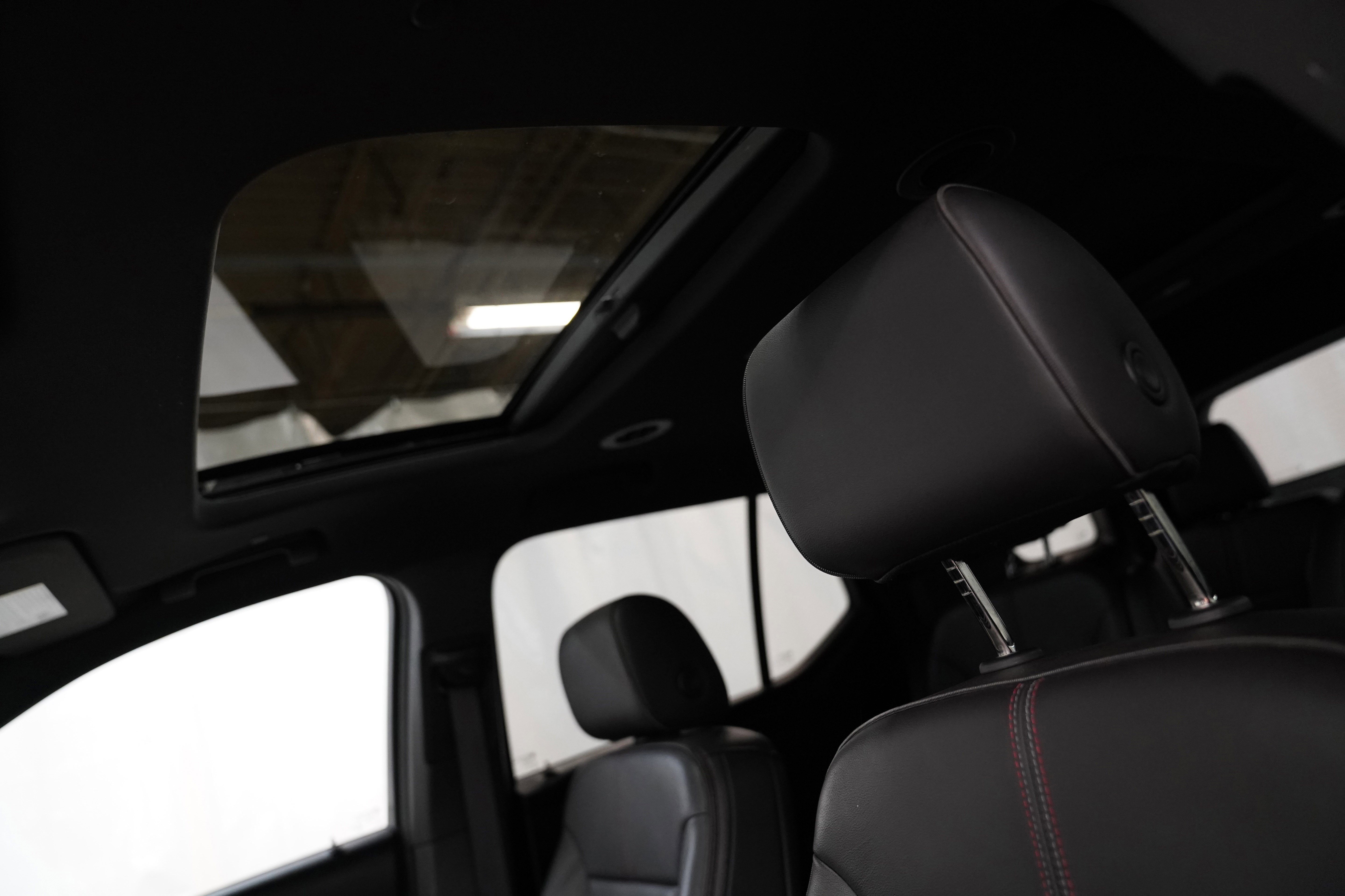 Used 2023 Chevrolet Traverse RS image 32