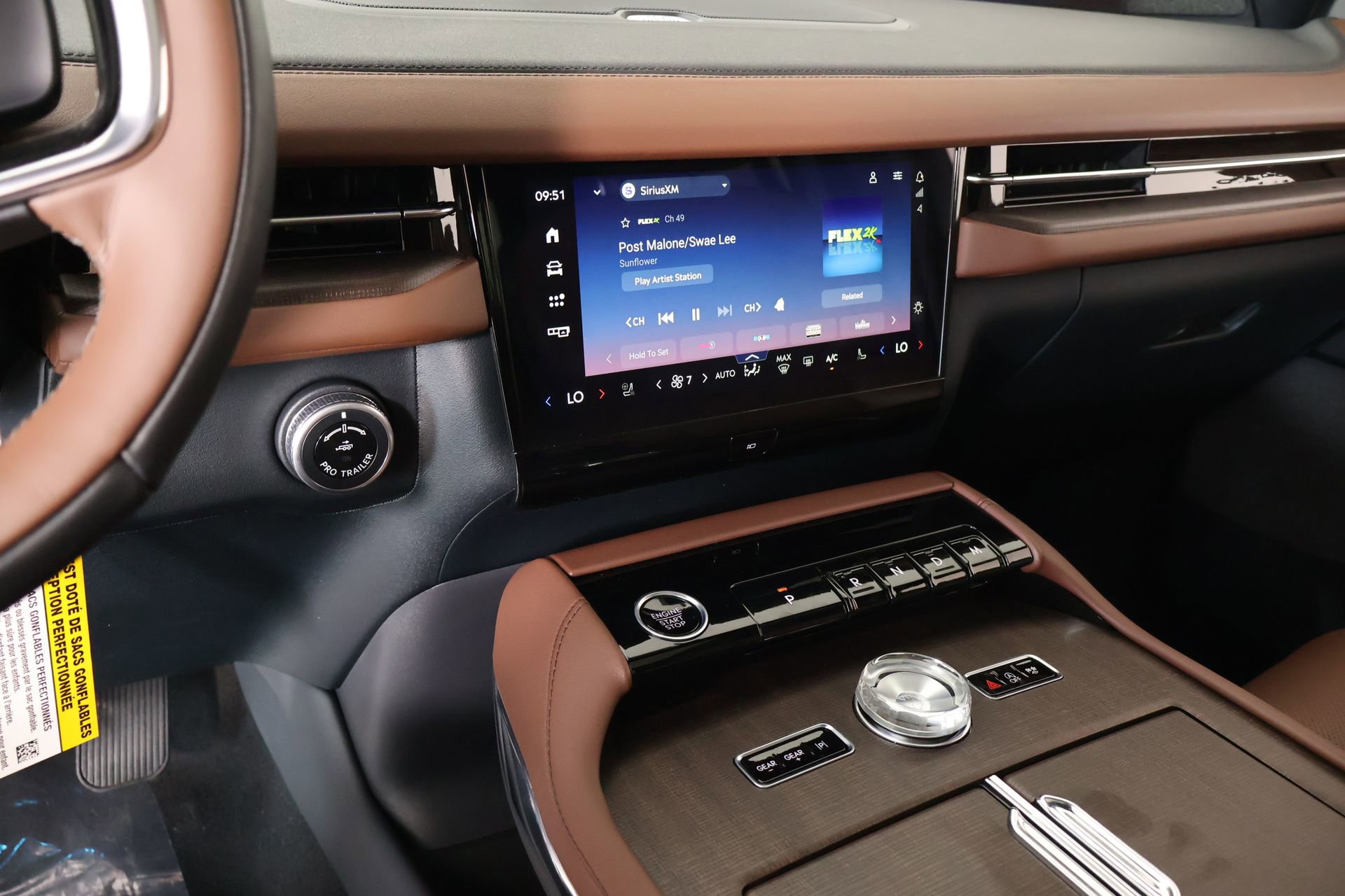 New 2026 Lincoln Navigator L Reserve AWD/4WD image 6