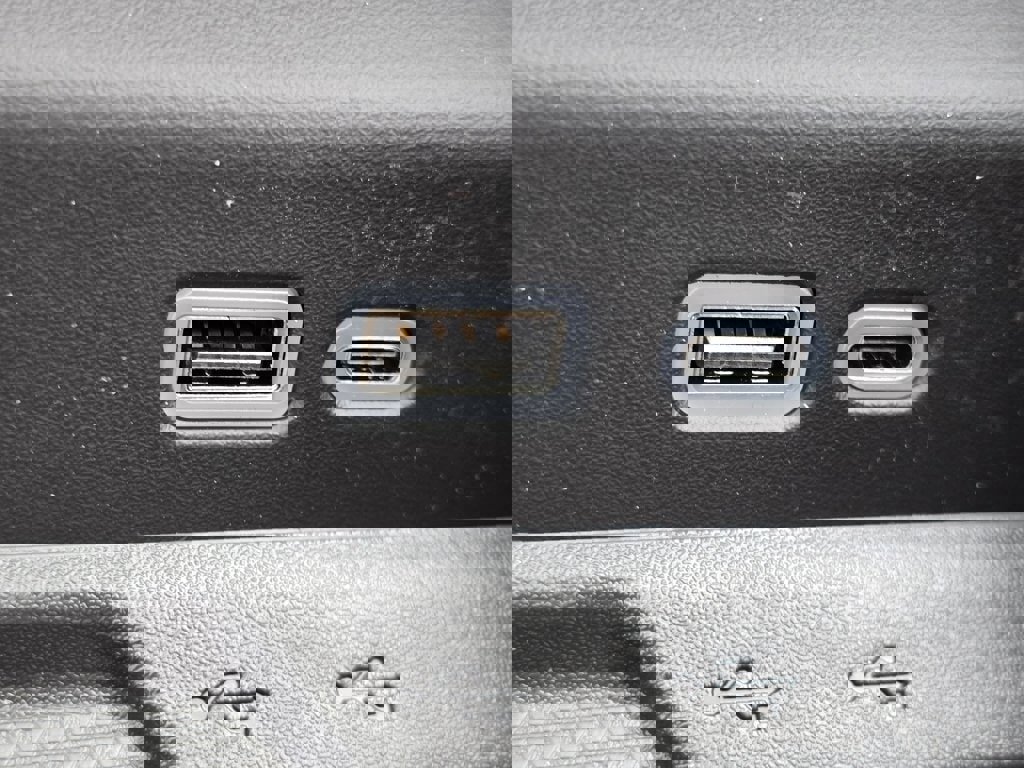 New 2025 Chevrolet Suburban Premier image 8