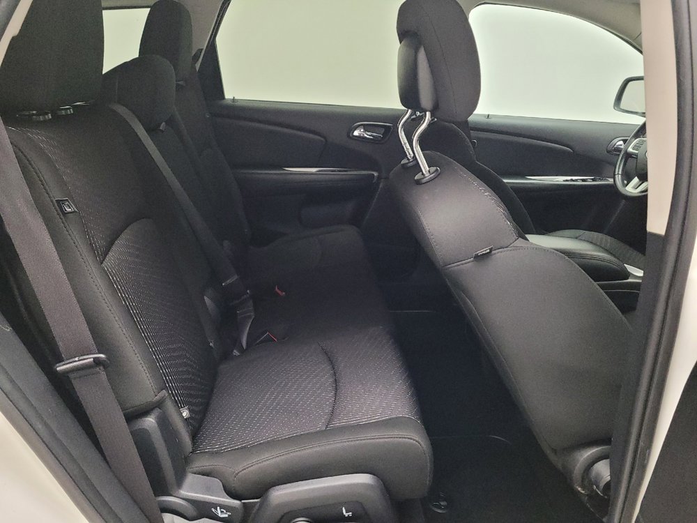 Used 2019 Dodge Journey SE image 19