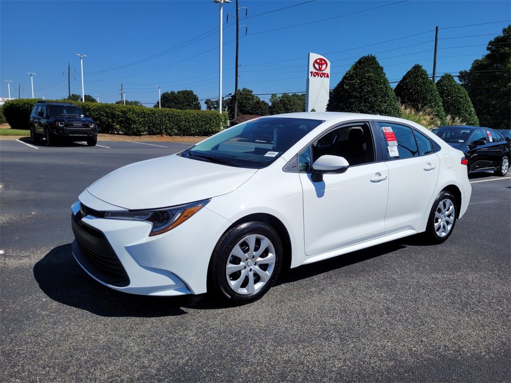 New 2025 Toyota Corolla LE image 3