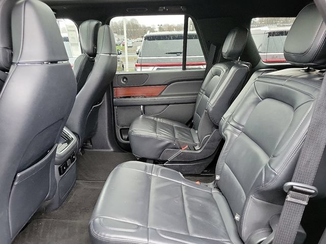 Used 2022 Lincoln Navigator Reserve AWD/4WD image 9