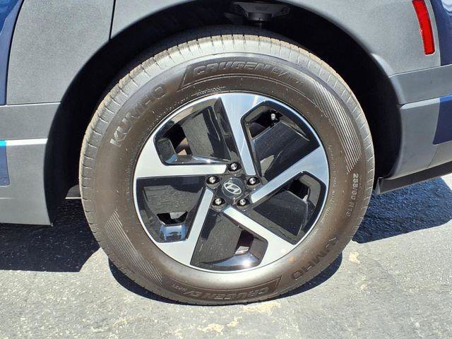 New 2026 Hyundai Ioniq 9 SE image 3