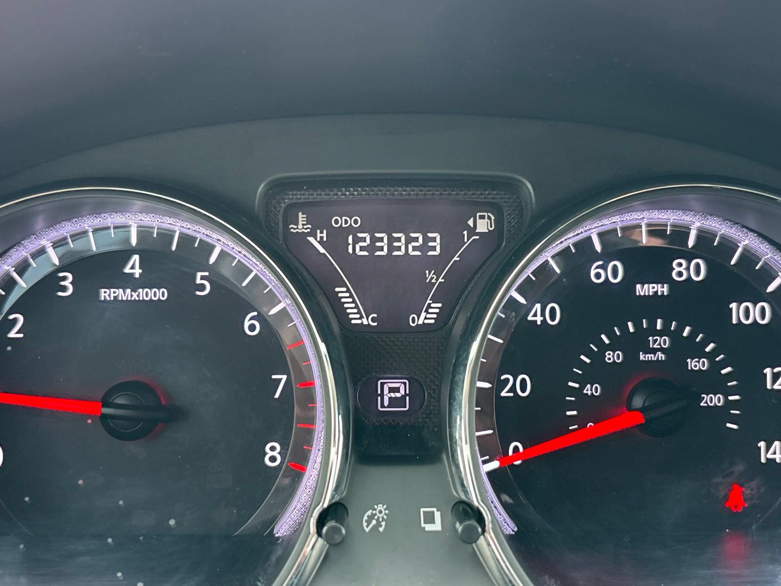 Used 2015 Nissan Versa SV FWD image 23