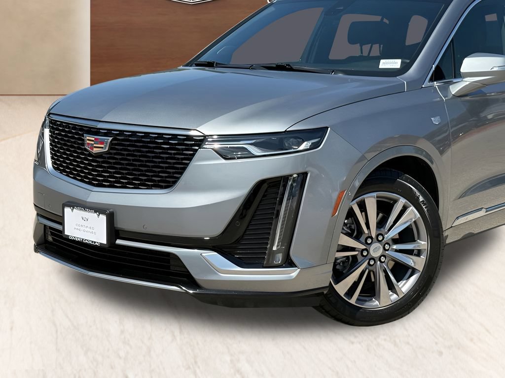 Certified 2025 Cadillac XT6 Premium Luxury FWD image 2