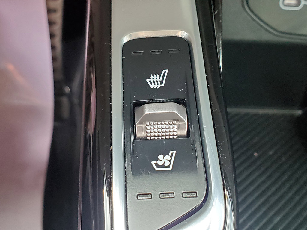 Used 2025 Kia Sorento SX AWD/4WD image 24