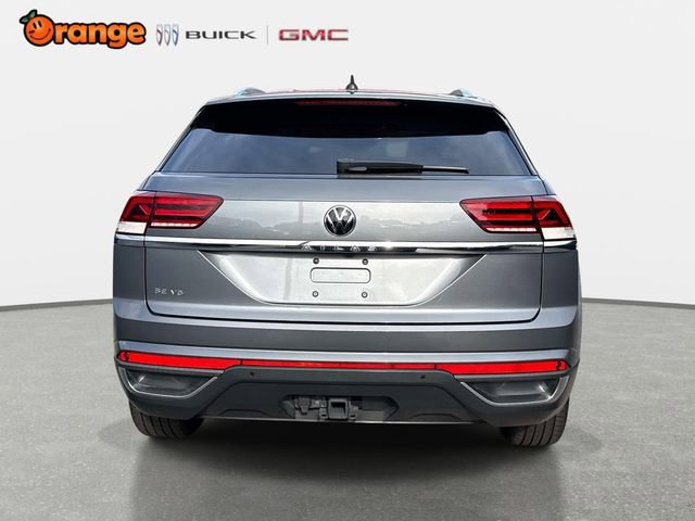 Used 2023 Volkswagen Atlas Cross Sport SE w/ Black Wheel Package FWD image 4