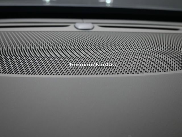 New 2026 Volvo XC90 B6 Ultra w/ Protection Package image 27