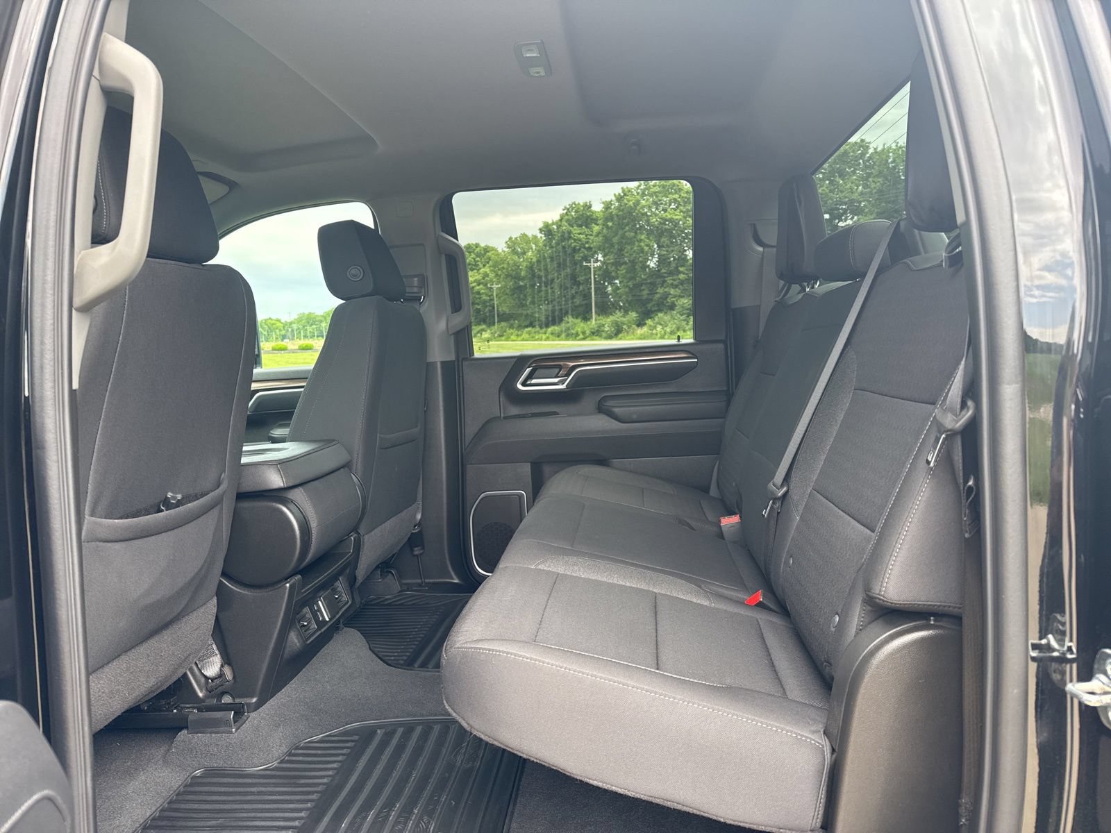 Used 2025 Chevrolet Silverado 2500 LT w/ Convenience Package AWD/4WD image 19
