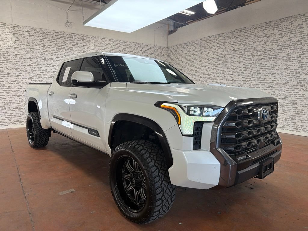 Used 2022 Toyota Tundra Platinum AWD/4WD image 1