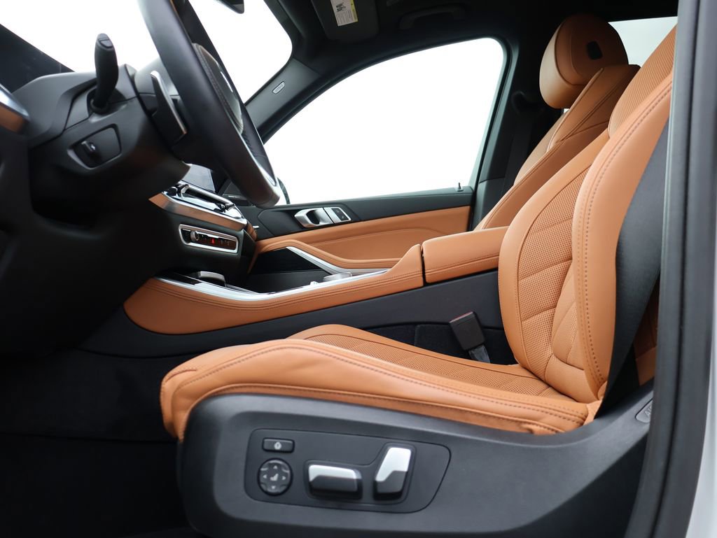 Certified 2024 BMW X5 xDrive40i w/ M Sport Package image 41