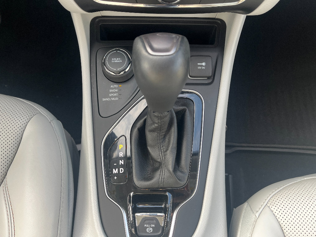 Used 2020 Jeep Cherokee Limited w/ Luxury Group AWD/4WD image 22