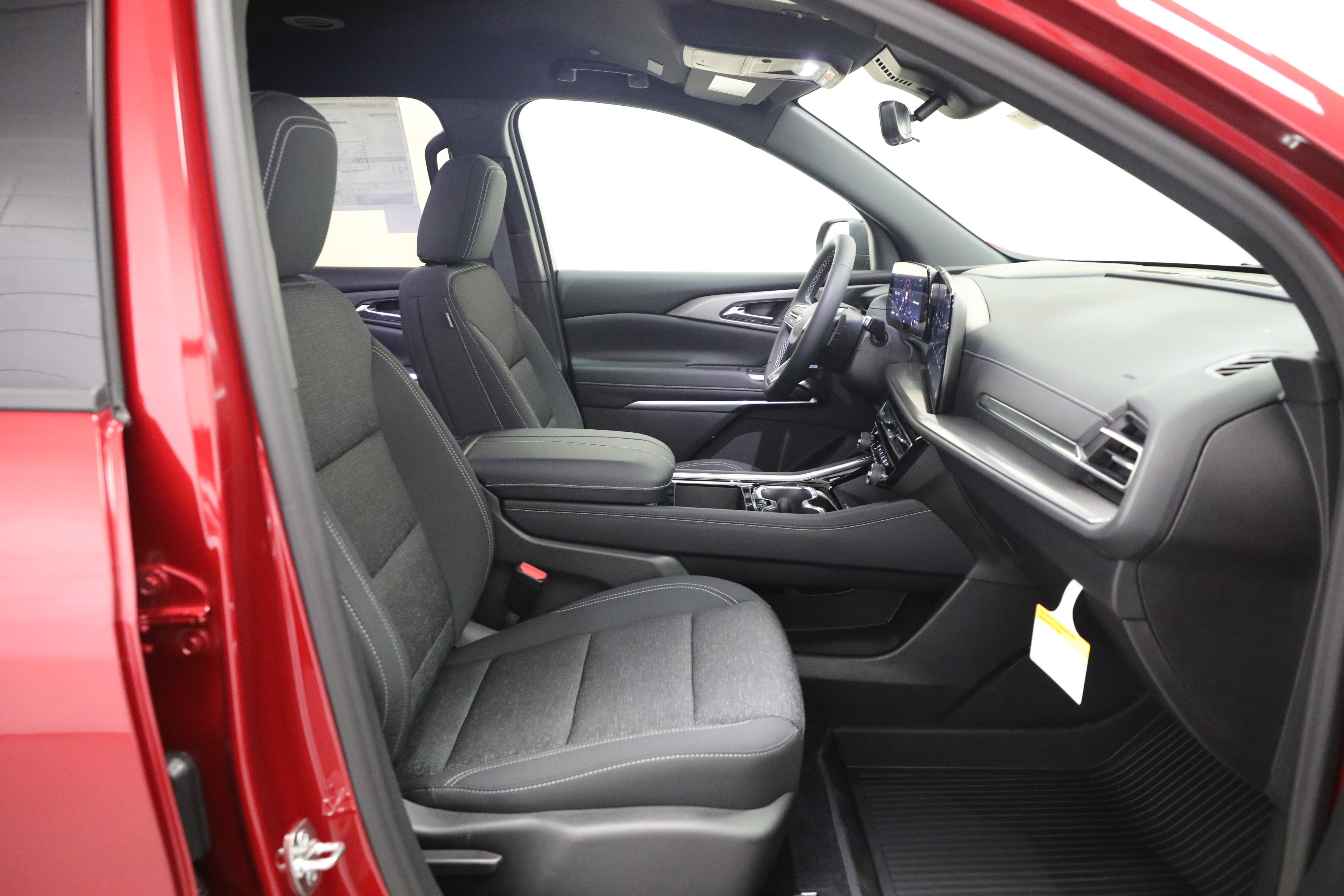 New 2027 Chevrolet Traverse LT w/ Driver Confidence Package AWD/4WD image 9