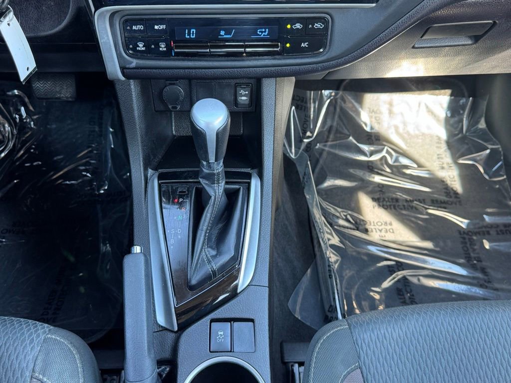 Used 2017 Toyota Corolla LE image 27