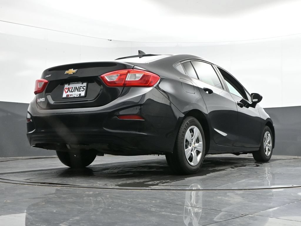 Used 2017 Chevrolet Cruze LS FWD image 37