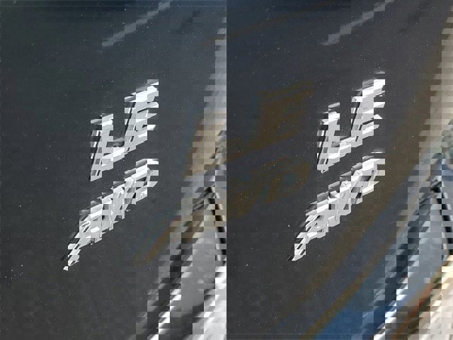 Used 2018 Toyota RAV4 LE w/ Carpet Mat Package image 7