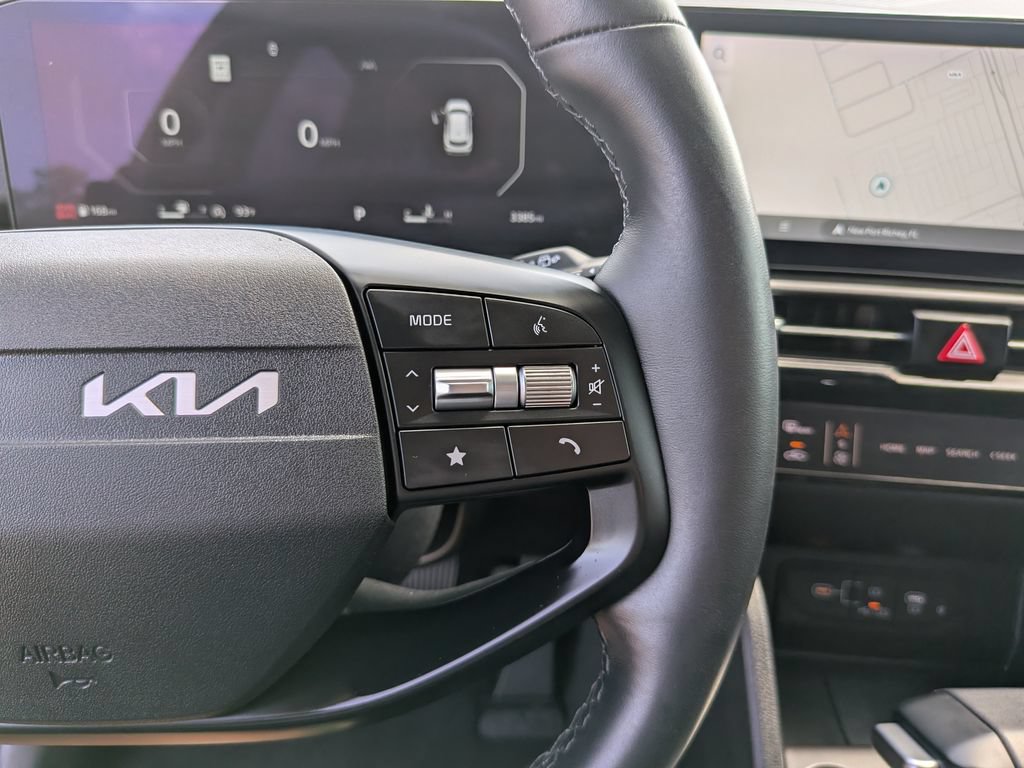 Certified 2026 Kia Sportage SX FWD image 33