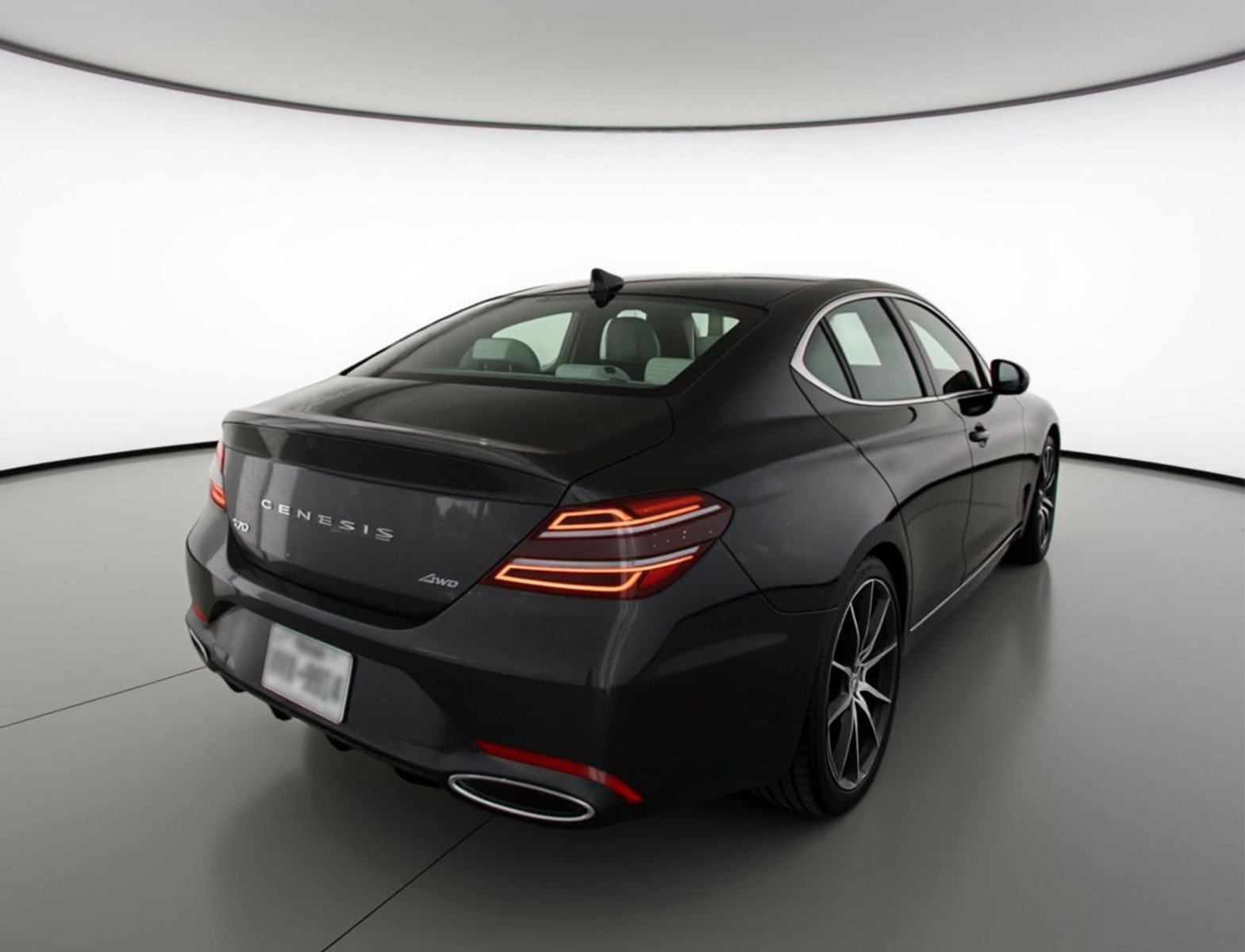 Used 2025 Genesis G70 2.5T image 9