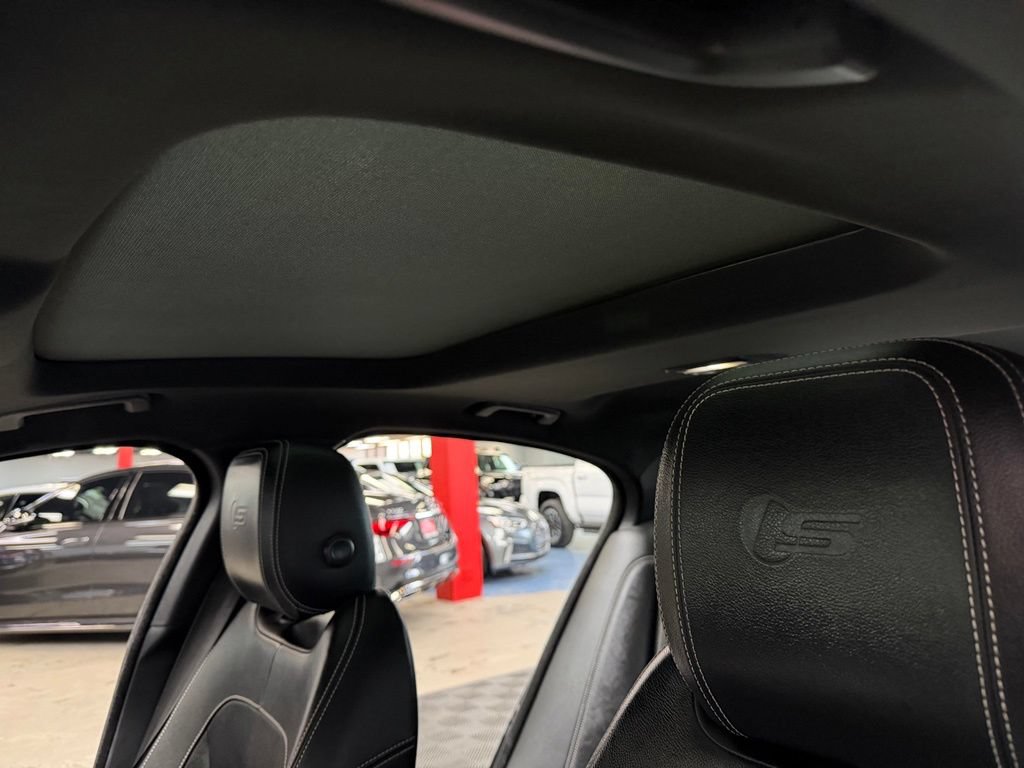 Used 2018 Jaguar XE S RWD image 37