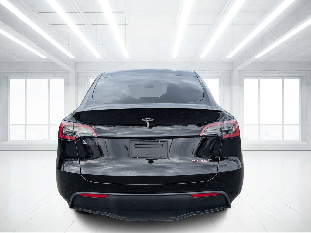 Used 2024 Tesla Model Y Performance image 4