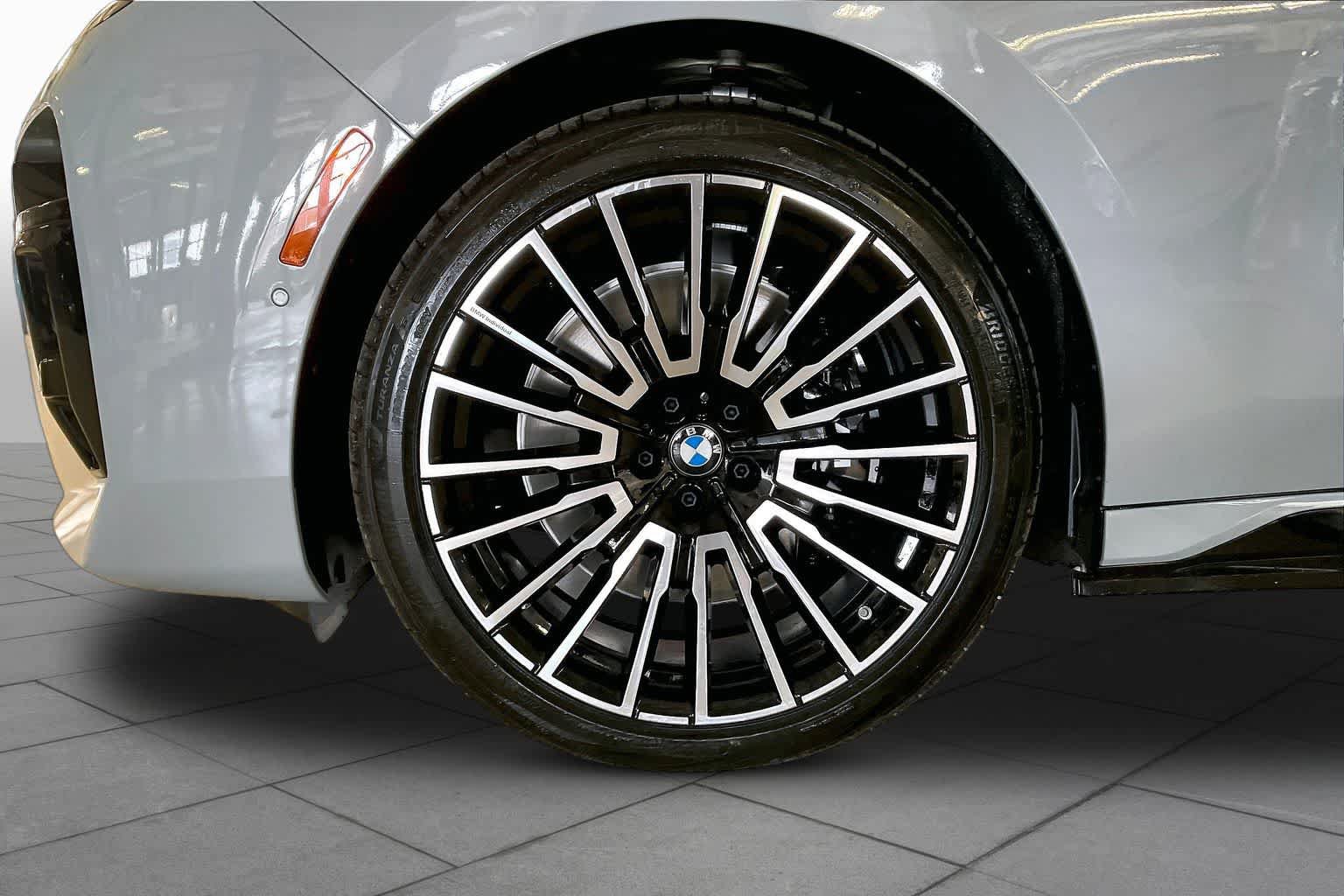New 2026 BMW i7 xDrive60 AWD/4WD image 11