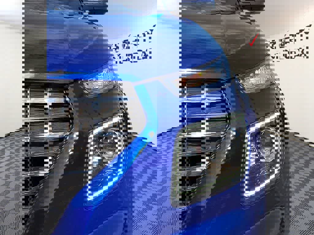 Used 2024 Hyundai Venue Limited image 8