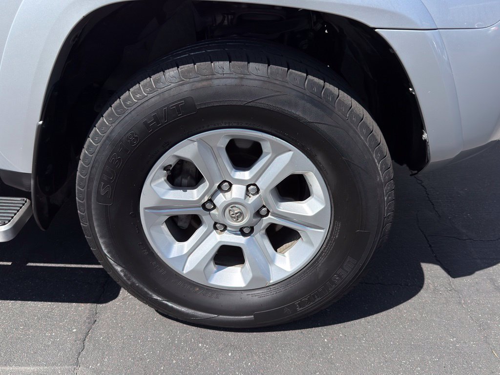 Used 2019 Toyota 4Runner SR5 w/ Wilderness Package AWD/4WD image 10