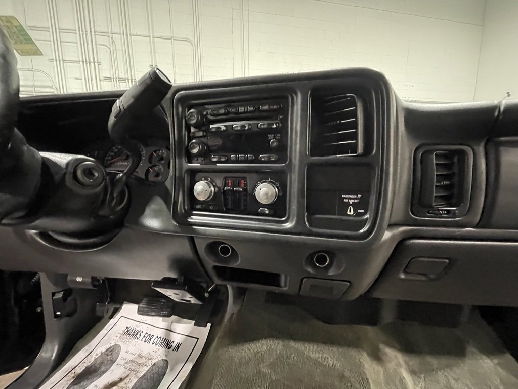 Used 2007 Chevrolet Silverado 2500 LT w/ Heavy-Duty Power Package image 11