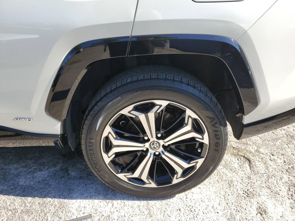 Used 2022 Toyota RAV4 XSE AWD/4WD image 11