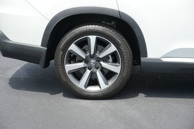 Used 2025 Honda Pilot Elite image 11