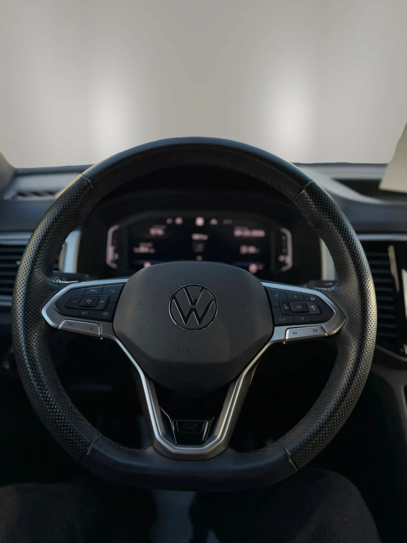 Used 2020 Volkswagen Atlas Cross Sport SEL Premium R-Line w/ Cross Sport MDO Package AWD/4WD image 22