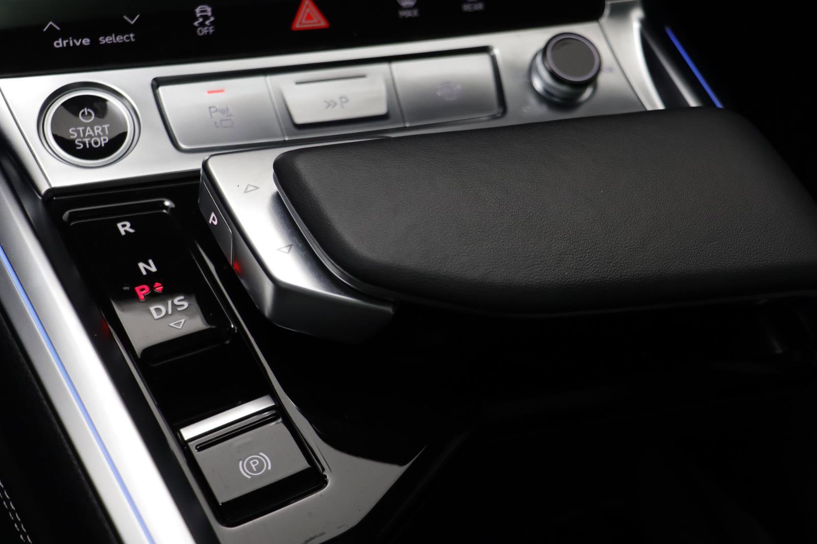 Used 2024 Audi Q8 e-tron Prestige w/ Prestige Package image 12