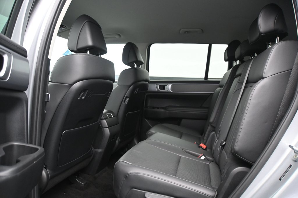 Certified 2026 Hyundai Santa Fe SEL AWD/4WD image 16