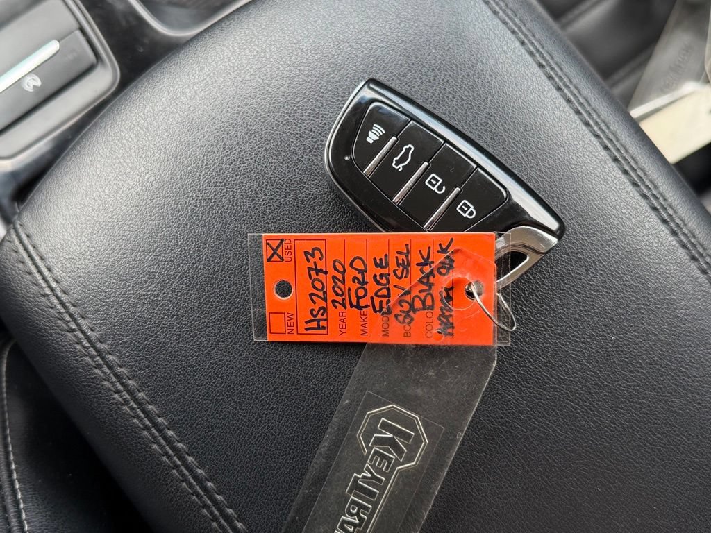 Used 2020 Ford Edge SEL FWD image 34