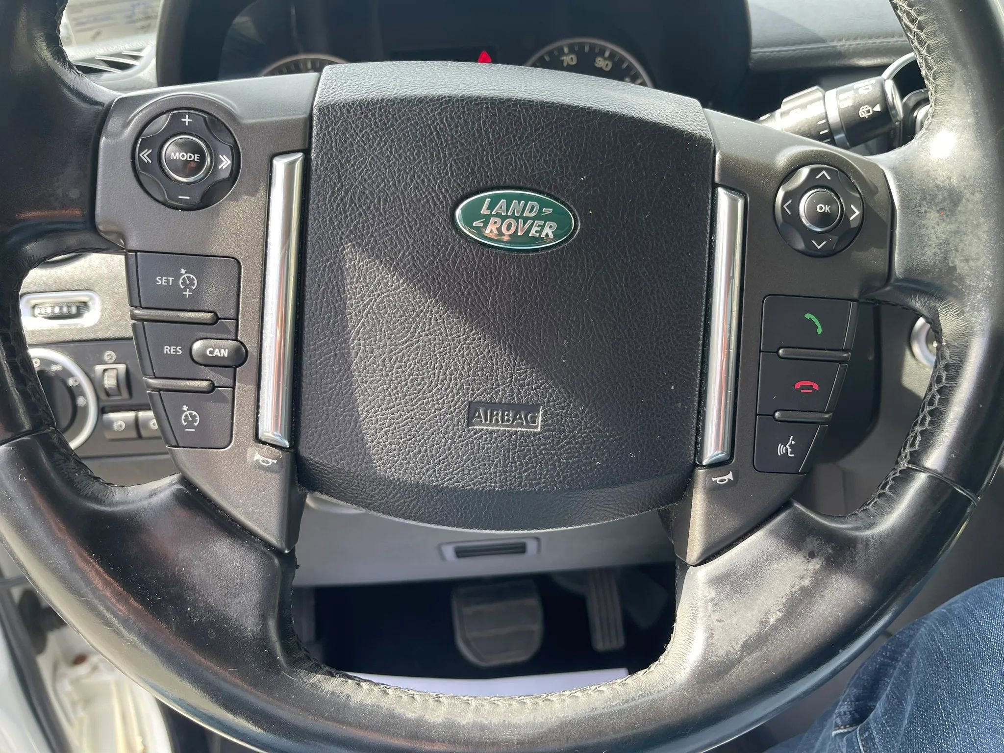 Used 2012 Land Rover LR4 HSE image 9