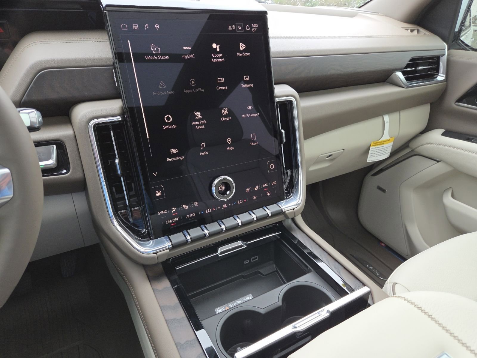 New 2026 GMC Yukon XL Denali w/ Denali Reserve Package image 39