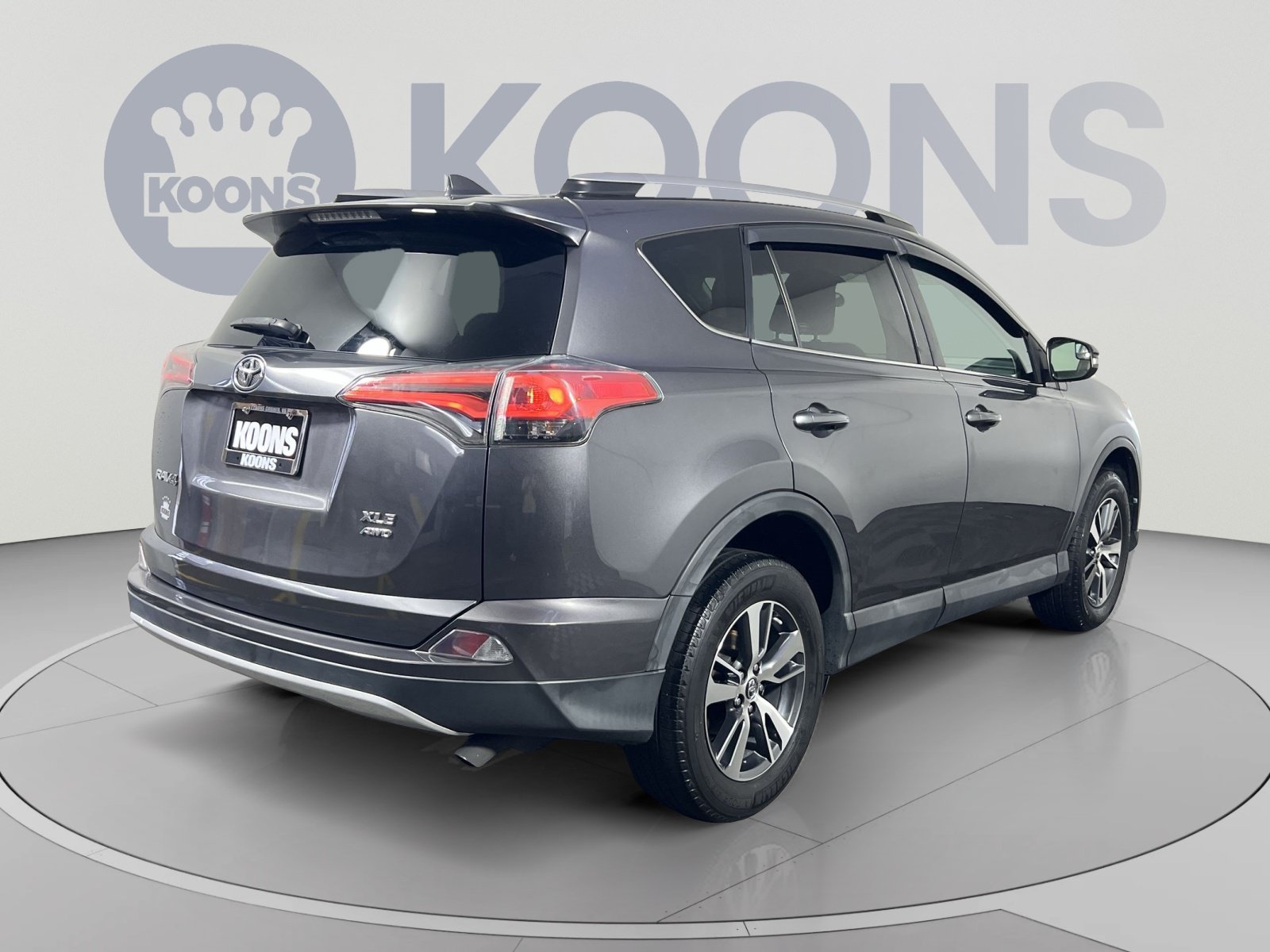 Used 2016 Toyota RAV4 XLE AWD/4WD image 7
