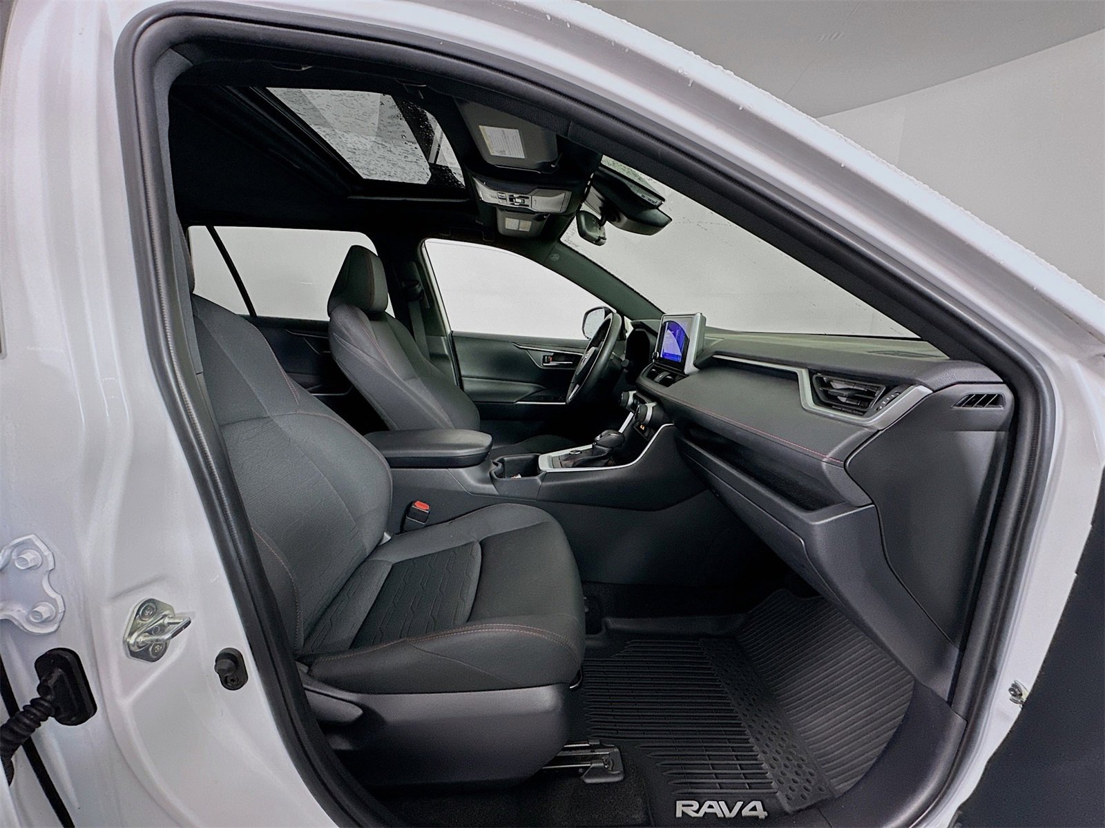 Certified 2024 Toyota RAV4 SE image 29