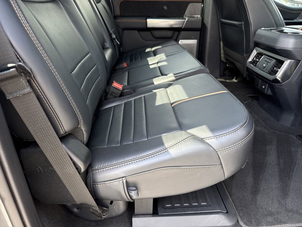 Used 2024 Ford F250 Platinum image 15