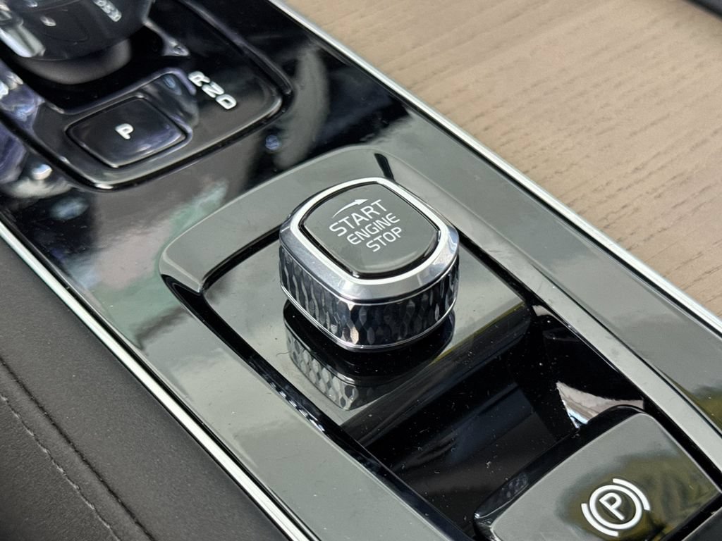 New 2026 Volvo XC90 T8 Plus AWD/4WD image 23