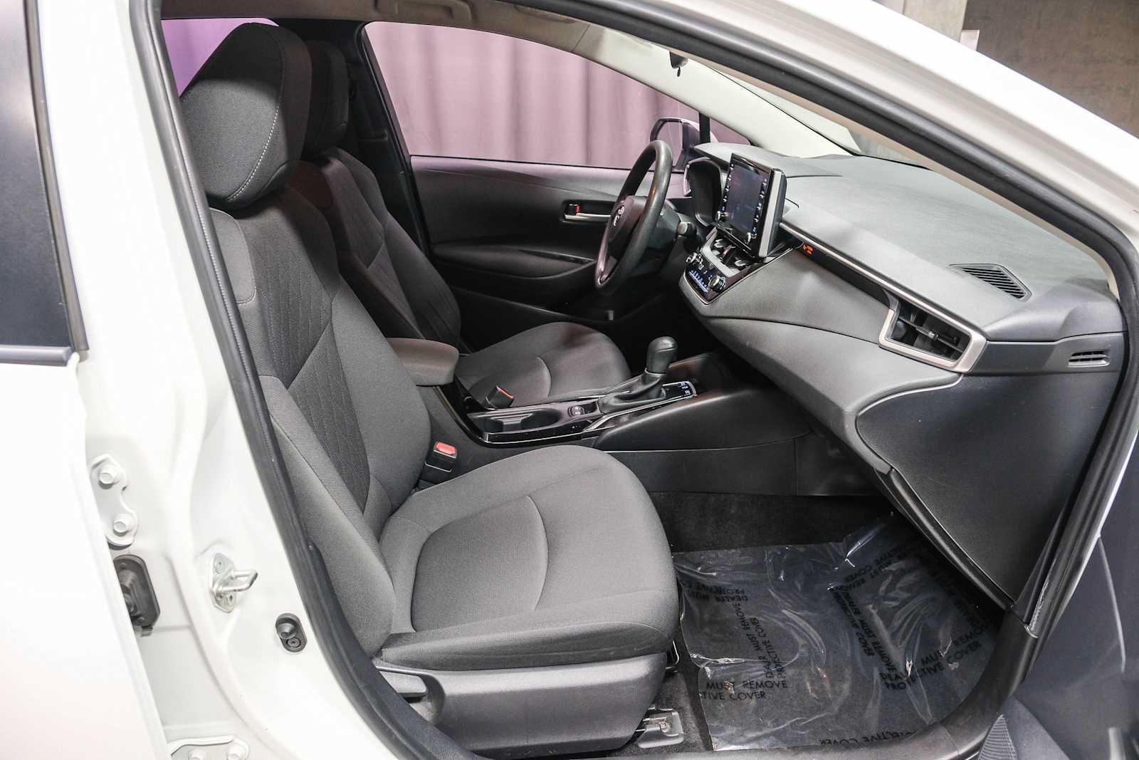 Used 2021 Toyota Corolla LE w/ Carpet Mat Package (TMS) FWD image 20