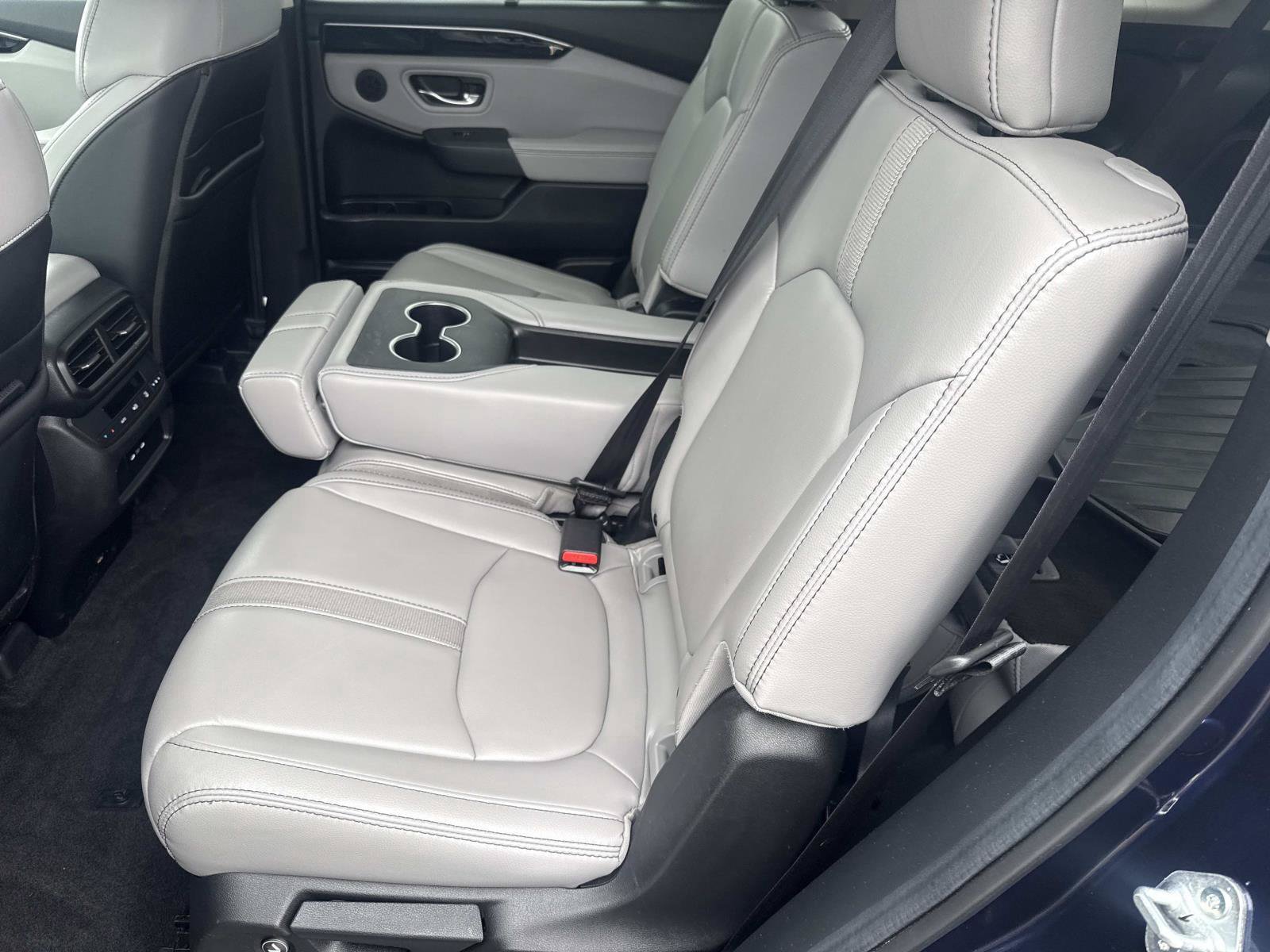 Used 2025 Honda Pilot EX-L image 15