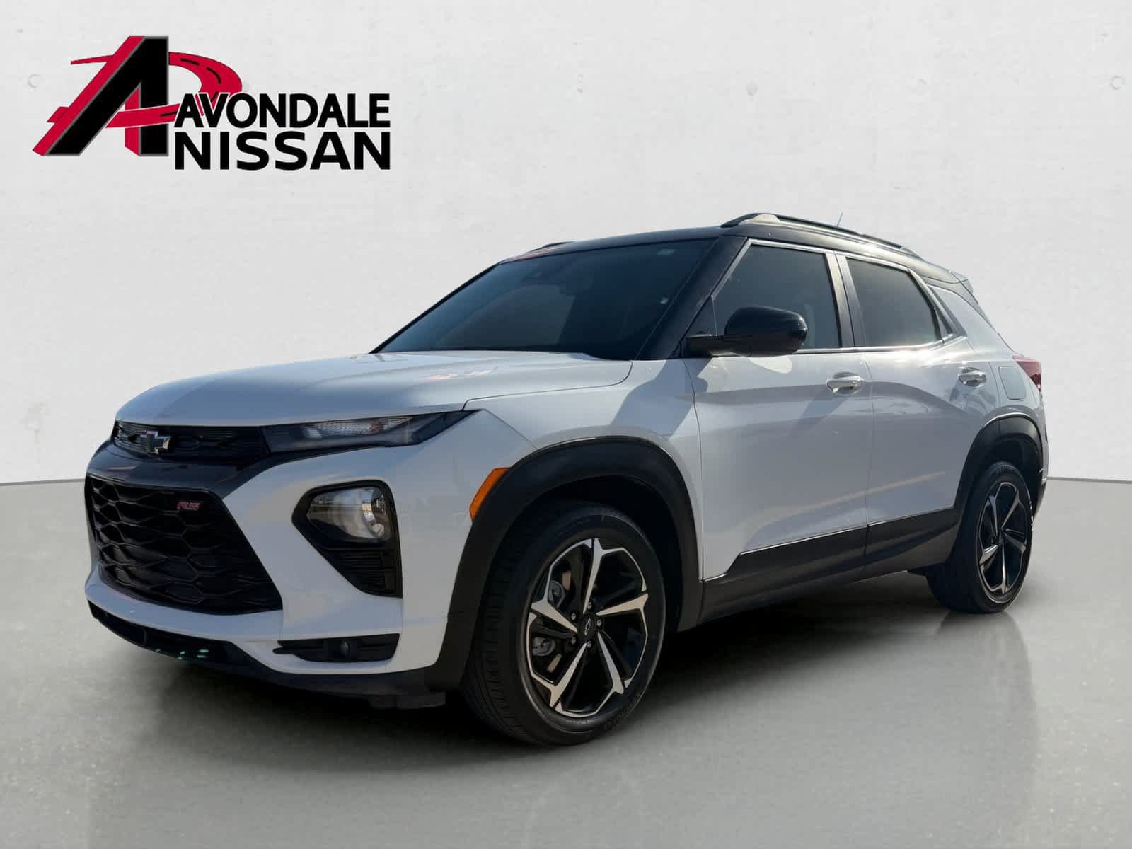 Used 2023 Chevrolet TrailBlazer RS w/ Sun and Liftgate Package FWD image 2